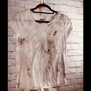 Greasy white T-Shirt. Bongo size large